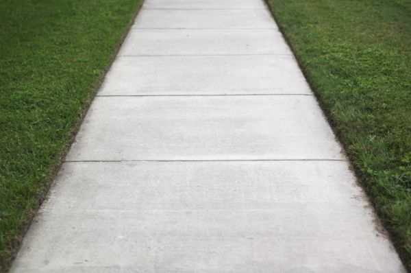Cost of Concrete Walkway Replacement in Turlock