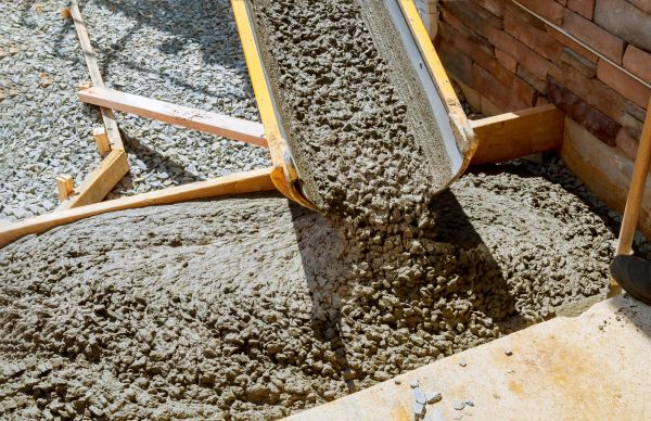Cement Walkway Pouring in Turlock